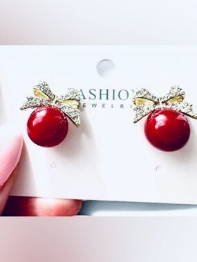 💜3/$30 Elegant Red and Gold Bow Earrings